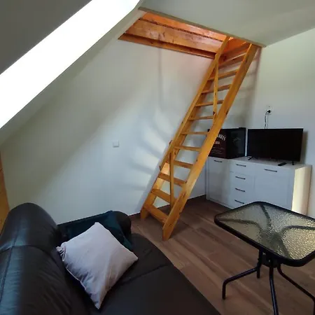 ゲストハウス Dom Na Brzoskwiniowej