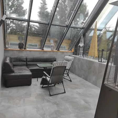 Dom Na Brzoskwiniowej Guest house