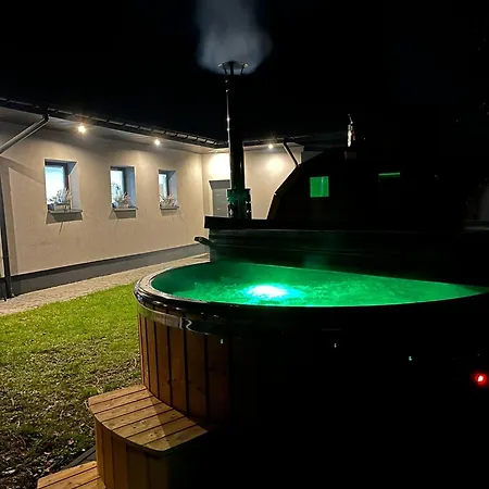 Dom Na Brzoskwiniowej ゲストハウス 3*