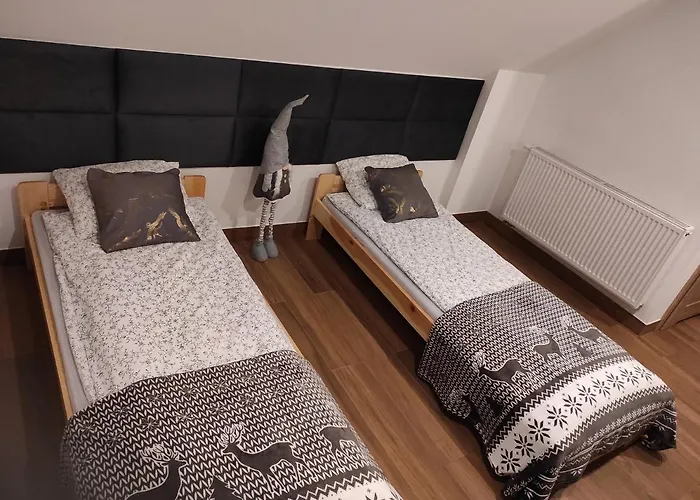 Dom Na Brzoskwiniowej 3*